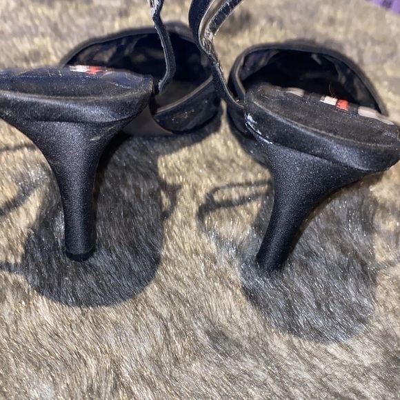 Town Shoes Black sheer satin Kitten Heels Sz 6.5 - Picture 5 of 8